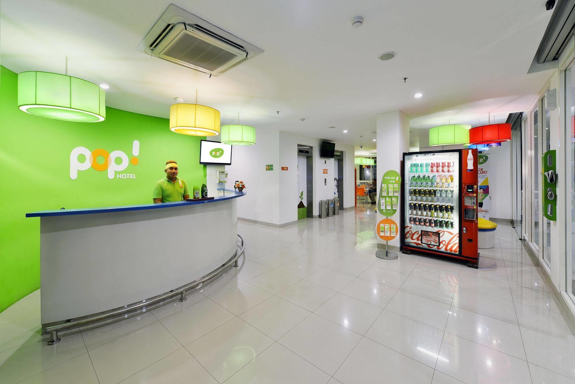 Pop! Hotel Malioboro - יוגיאקרטה מראה חיצוני תמונה